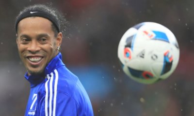 Ronaldinho addio al calcio